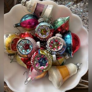 Vintage Holiday Ornament Set - Multicolor